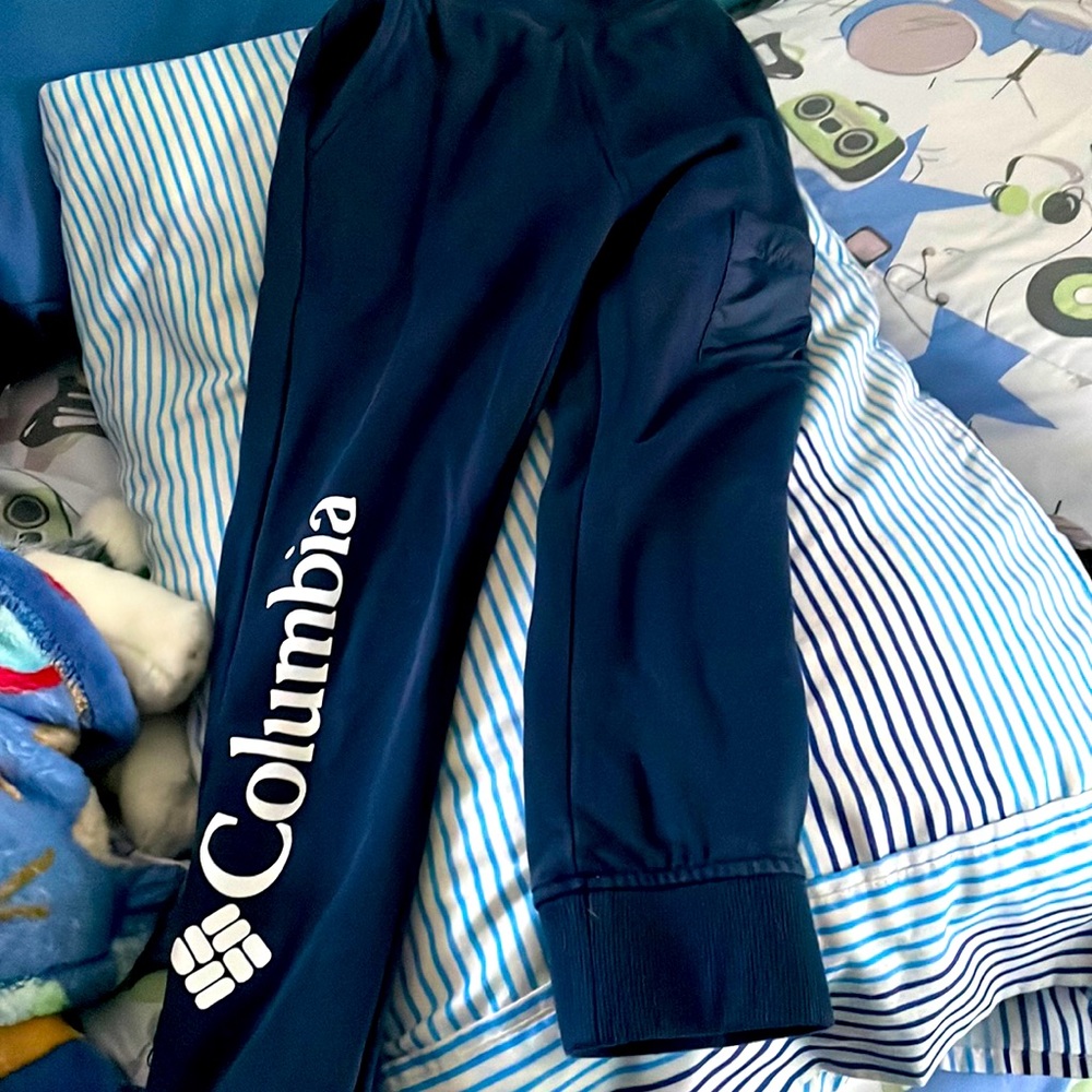 Boys Columbia sweatpants. Dark blue